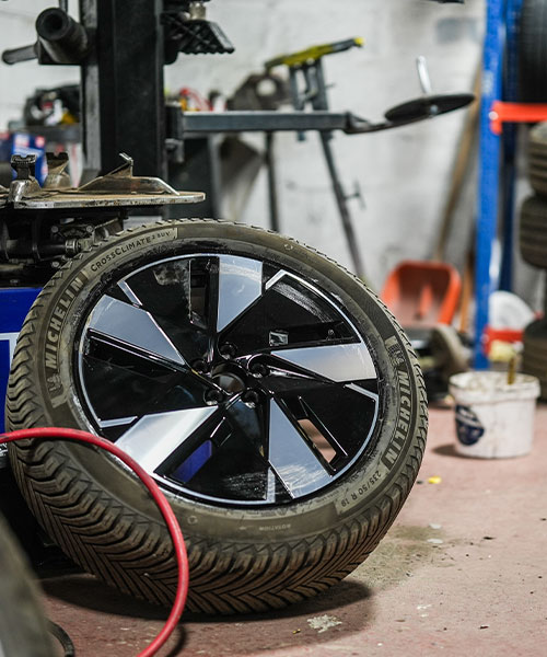 Diamond Cut Powder Coated Alloy Wheels